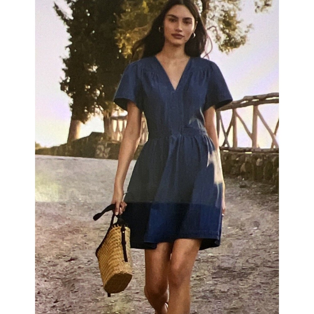 LOFT Sz 4 Chambray /Denim Split Neck Mini Dress- Spring/Casual Fit